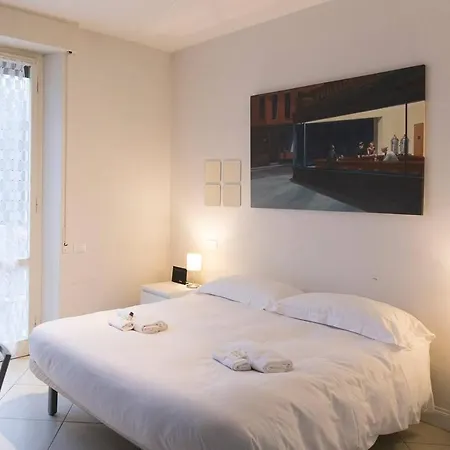 Апартаменты Altido Charming Apt With Terrace Next To Giardino Scotto